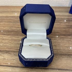 【ヴァンドーム青山(VENDOME AOYAMA)の口コミ】 ダイヤモンド19石のハーフエタニティです。
ヴァンドーム青山のオンライン…