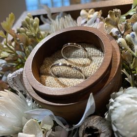 【鎌倉彫金工房の口コミ】 同じ素材でありつつも、女性らしい甲丸と男性らしい平打とお互い似合うデ…