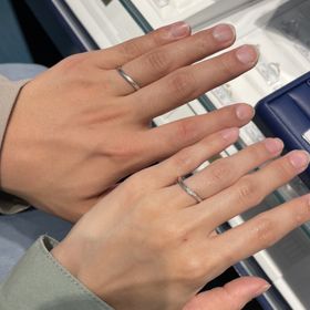 【銀座ダイヤモンドシライシの口コミ】 私たちはペアで売ってる組み合わせでなく、お互いがつけ心地とデザインが…