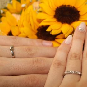 【俄(にわか)の口コミ】 メレダイヤできらきらしたデザインの指輪を探していました。海外ブランド…