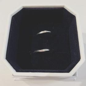 【4℃ BRIDAL(ヨンドシーブライダル)の口コミ】 波打つような形で、とても指馴染みが良いです。着用時の違和感がありませ…