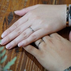 【THREE TREES(スリーツリーズ)の口コミ】 形、艶、ロゴからデザインまで全て自分たちで選べるので自分たちの理想の…