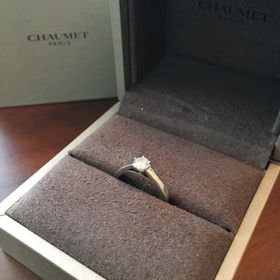 【ショーメ(CHAUMET)の口コミ】 シンプルですが一粒ダイヤの存在が際立ちとても上品です。リングに埋め込…