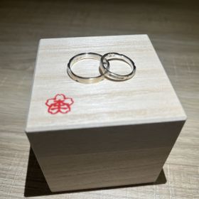 【杢目金屋(もくめがねや)の口コミ】 まず桜柄に一目惚れをしました。1つ1つ職人さんが手作りしてくれていて、…