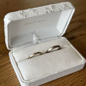 【uchimari(ウチマリ)の口コミ】 地金や、表面の仕上げ、手書きの文字など、自分たちで1から指輪を作ること…