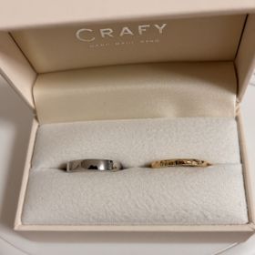 【CRAFY(クラフィ)の口コミ】 たくさんの見本を見ながら指輪の素材、色味、太さ、デザインを時間をかけ…