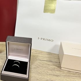 【アイプリモ(I-PRIMO)の口コミ】 ダイヤがついていないのがよかったのでメンズのものにしました。
シンプル…