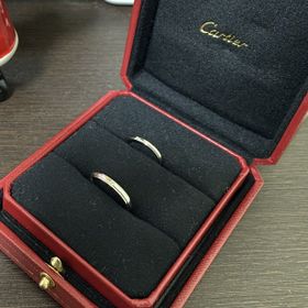 【カルティエ(Cartier)の口コミ】 夫婦で同じデザインですが、リング幅を男性の指に合うよう夫の方をやや幅…