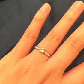 【ティファニー(Tiffany & Co.)の口コミ】 色々と試着していくなかで、一石タイプのものよりも両サイドにも石が付い…