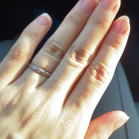 【銀座ダイヤモンドシライシの口コミ】 ダイヤモンドの輝きが他店と違い美しいです。
自分の手や指の感じで似合う…