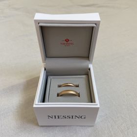 【NIESSING(ニーシング)の口コミ】 シンプルでマットな質感の指輪を探していました。
色々試着させてもらいま…