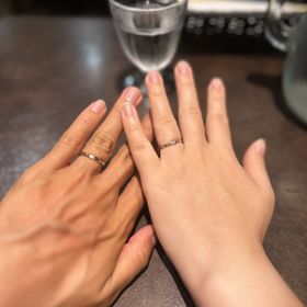 【Disney The Little Mermaid（ディズニー リトル・マーメイド）の口コミ】 海をイメージしたデザインが凄く可愛いです！
ゴールドとシルバーの2色な…