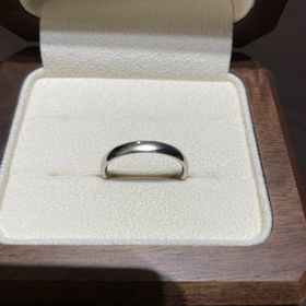 【TANZO.(鍛造指輪)の口コミ】 指輪の内側に丸みがあるため、着け心地がとても良いです。デザインに関し…