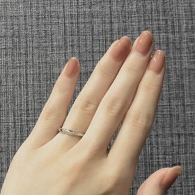 【銀座ダイヤモンドシライシの口コミ】 指が綺麗に見えて、シーンによって使い分けられる。
自分の手の形のせいで…