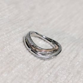 【ケイウノ ブライダル(K.UNO BRIDAL)の口コミ】 お揃いのデザインとセミオーダーで作ったため色々2人だけのデザインになっ…