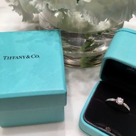 【ティファニー(Tiffany & Co.)の口コミ】 くびれている様なデザインが好みでした！そして、ダイアの輝きも映えて素…