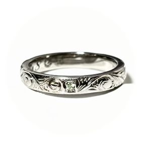 【Antille(アンティール)の口コミ】 　私自身、女性らしいデザインがあまり得意な方では無いので柄を全面に掘…