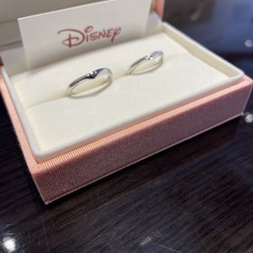 【ケイウノ ブライダル(K.UNO BRIDAL)の口コミ】 シンプルめなデザインでとても気に入っています。
同じケイウノさんのルミ…