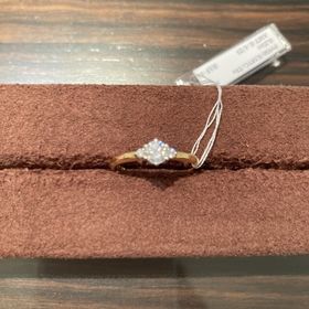 【AMATSU(アマツ)の口コミ】 めっちゃ私のお気に入りのデザインです。
一粒ダイヤがついたデザインです…