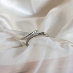 【Cayof(カヨフ)の口コミ】 2人の好みが違ったので、デザインと形だけは同じにしてテクスチャーと素材…