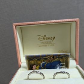 【ケイウノ ブライダル(K.UNO BRIDAL)の口コミ】 美女と野獣デザインのセミオーダー。男性デザインは素材のみの変更。女性…