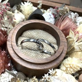 【鎌倉彫金工房の口コミ】 世界で一つしかない自分達だけの指輪が作れる。
作ってる時も楽しい時間を…