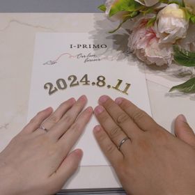 【アイプリモ(I-PRIMO)の口コミ】 ダイヤが3つ斜めに配置されてあって両サイドにもダイヤに沿って斜めに切込…