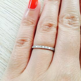 【ヴァンドーム青山(VENDOME AOYAMA)の口コミ】 ダイヤが埋め込まれてるタイプなので、付けたままでも日常生活に支障がな…