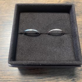 【Ankhore(アンクオーレ)】の口コミ ペアで色が違うところが2人とも気に入ってます。石も控えめですがキラキラ...