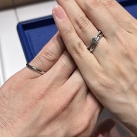 【銀座ダイヤモンドシライシの口コミ】 着け心地がいいので、普段からあまり指輪をつけない人でも日常でストレス…