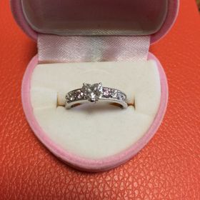 【ラフィオリジナル】の口コミ 色々なところで婚約指輪を探し、海外ブランドのものもつけてみましたが雑誌...