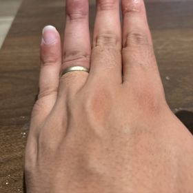 【NIESSING(ニーシング)の口コミ】 ニーシングの指輪にした決め手は
カラー、磨き方を自分で選べる点です。
…