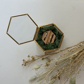 【Honey Bride(ハニーブライド)】の口コミ 自分は普段から装飾品を付けたりしておらず、手に指輪があるという違和感が...