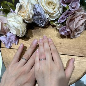 【アイプリモ(I-PRIMO)の口コミ】 シンプルでありながら、キラキラと輝くダイヤモンドが素敵な指輪です。シ…