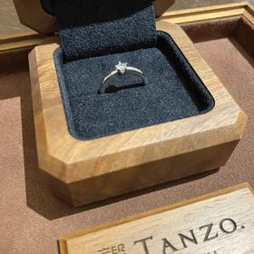 【TANZO.(鍛造指輪)の口コミ】 素材はもちろん、デザインも自由に決めることができるが故に、デザインや…