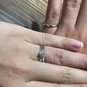 【AMATSU(アマツ)の口コミ】 シンプルなデザインですが、あまり他にはない形の指輪でとっても特別感が…