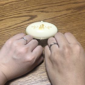 【Beauty and the Beast(ディズニー美女と野獣)の口コミ】 プラチナ950と18金の組み合わせでできたウェーブタイプのリングです。手が…