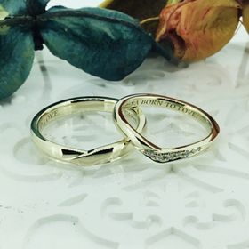 【Antille(アンティール)の口コミ】 決めては、色の種類が豊富で、スポーツしている私たちにとって、常に付け…