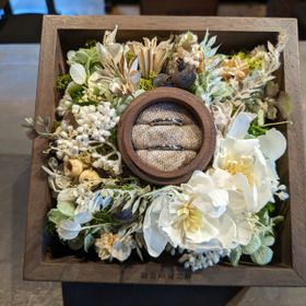 【鎌倉彫金工房の口コミ】 シンプルなデザインで飽きがこず、年齢を重ねても違和感なくつけられると…