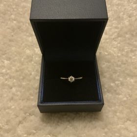 【銀座ダイヤモンドシライシの口コミ】 シンプルで、作成からのお渡しが早い。
自己都合で今月中に欲しかったのだ…