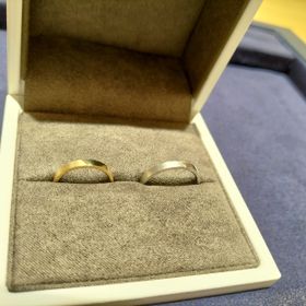 【トリニティ(Trinity)の口コミ】 マットと光沢のある質感が両方楽しめるところが気に入りました！
ショーケ…