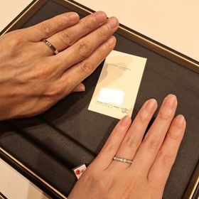 【ラザール ダイヤモンド(LAZARE DIAMOND)の口コミ】 指輪のデザインについて、男性用はシンプルな中にラインが入ることでアク…