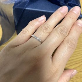 【銀座ダイヤモンドシライシの口コミ】 内側が丸くなっているので、つけやすく、外しやすい。指が痛くなりません…