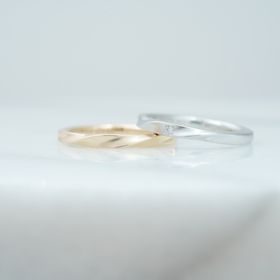 【THREE TREES(スリーツリーズ)の口コミ】 シンプルさと二人の好きを詰め込んだデザインにしました！
お店で買うとデ…