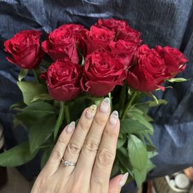 【ラザール ダイヤモンド(LAZARE DIAMOND)の口コミ】 最大の魅力はカッターズブランドさんだけあって、電気や太陽光に当たると…