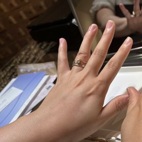 【杢目金屋(もくめがねや)の口コミ】 桜がモチーフになっていてダイヤのカットの仕方などが特徴があった。指輪…