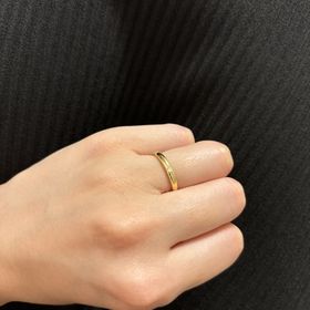 【銀座ダイヤモンドシライシの口コミ】 シンプルで年齢を重ねてもつけられるゴールドの結婚指輪を探してました。…