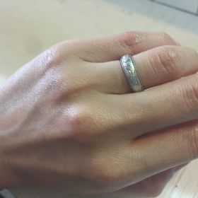 【LOVERS SCENE】の口コミ 結婚する前から旦那が結婚指輪は幅の広いリングを希望していたのですがなか...