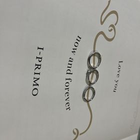 【アイプリモ(I-PRIMO)の口コミ】 着用時の婚約指輪と結婚指輪のぴったりはまる感じがとても素敵でした。指…