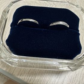 【ヴァンドーム青山(VENDOME AOYAMA)の口コミ】 丸みのある指輪で付け心地がとても良く、指が綺麗に見えるデザインです。
…